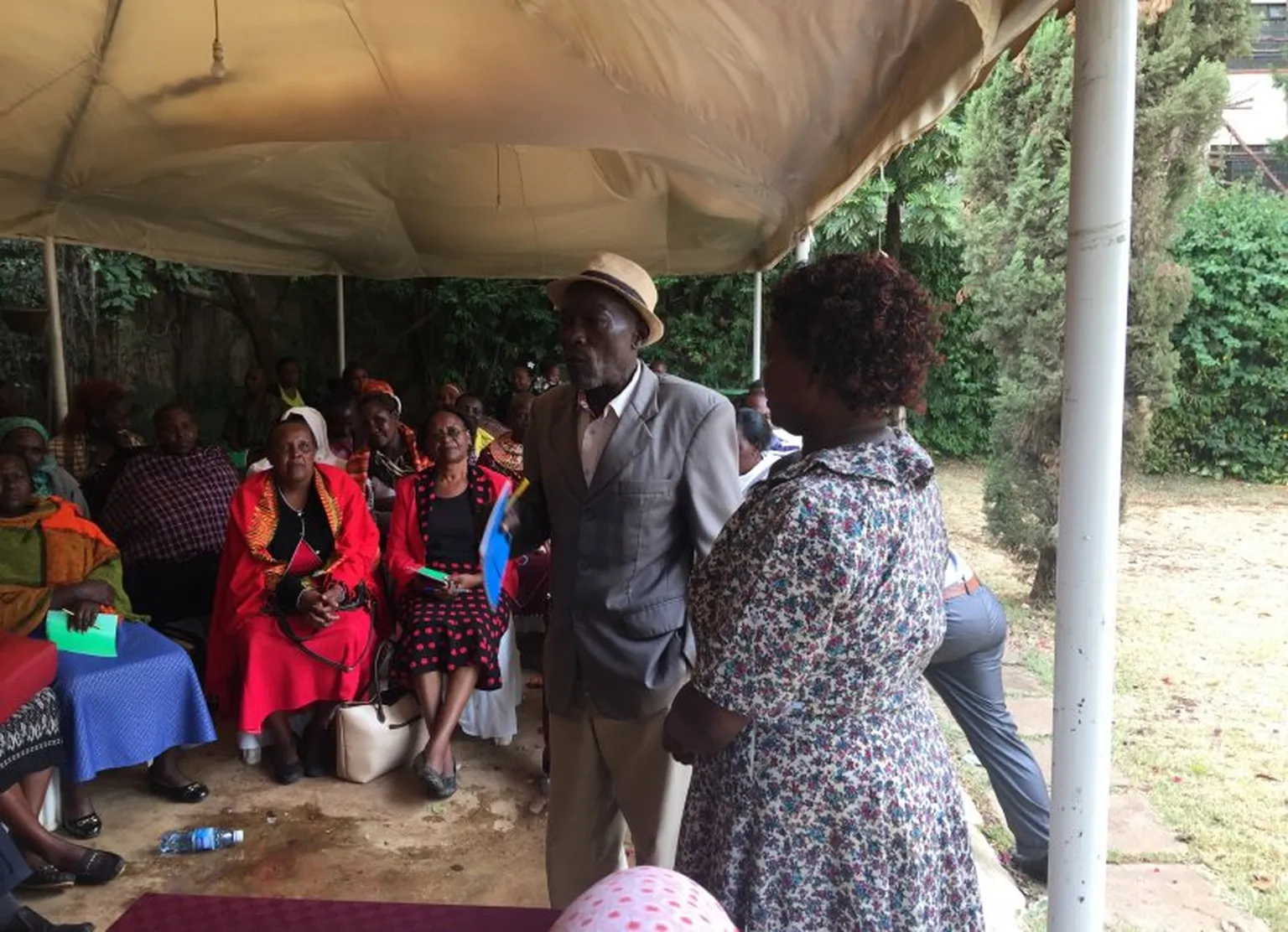Couple sharing experiences of their participation in the household dialogues in