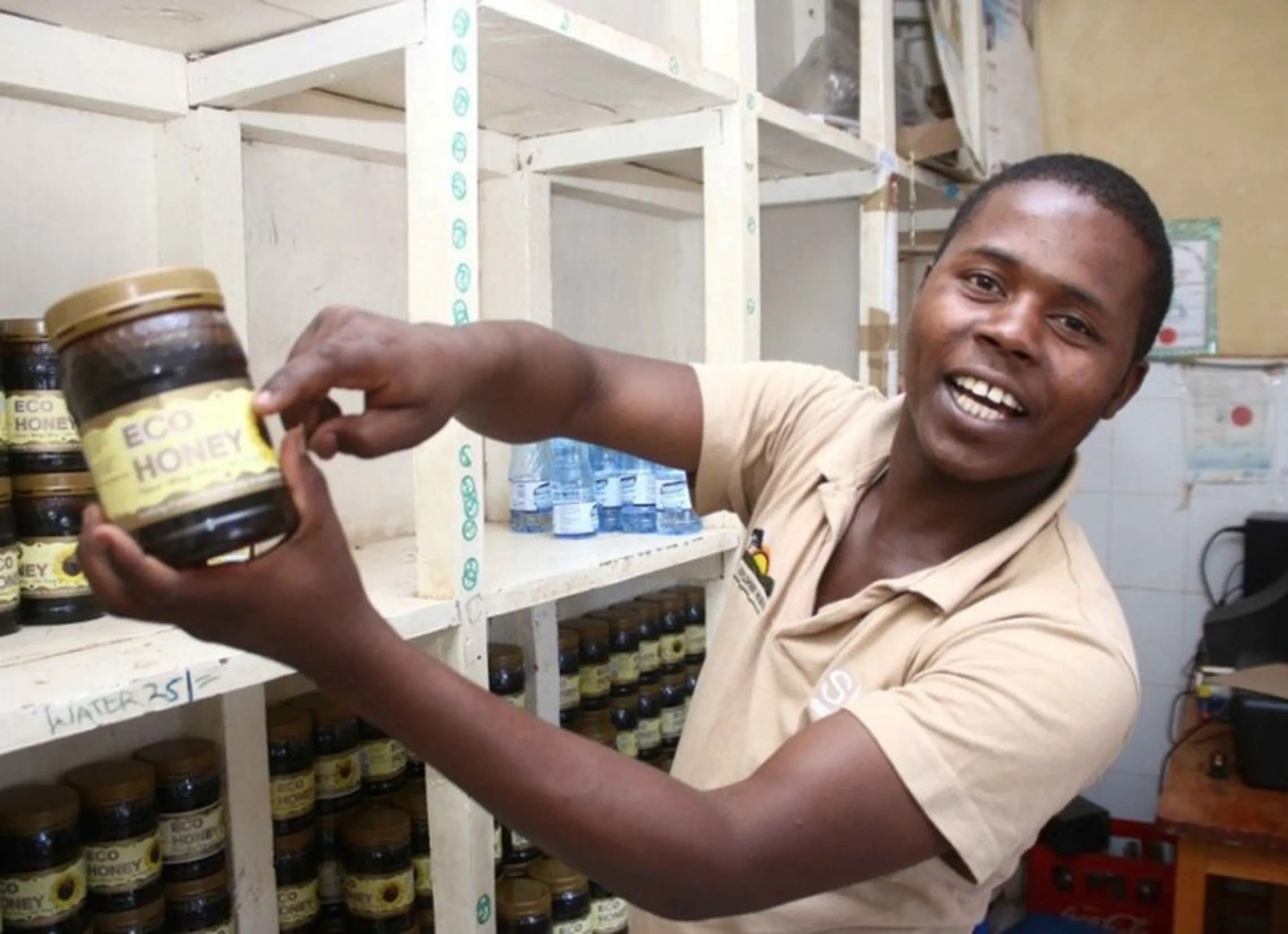 Simon Muimi, a sales representative from Mwingi Beekeepers and Crops Cooperative