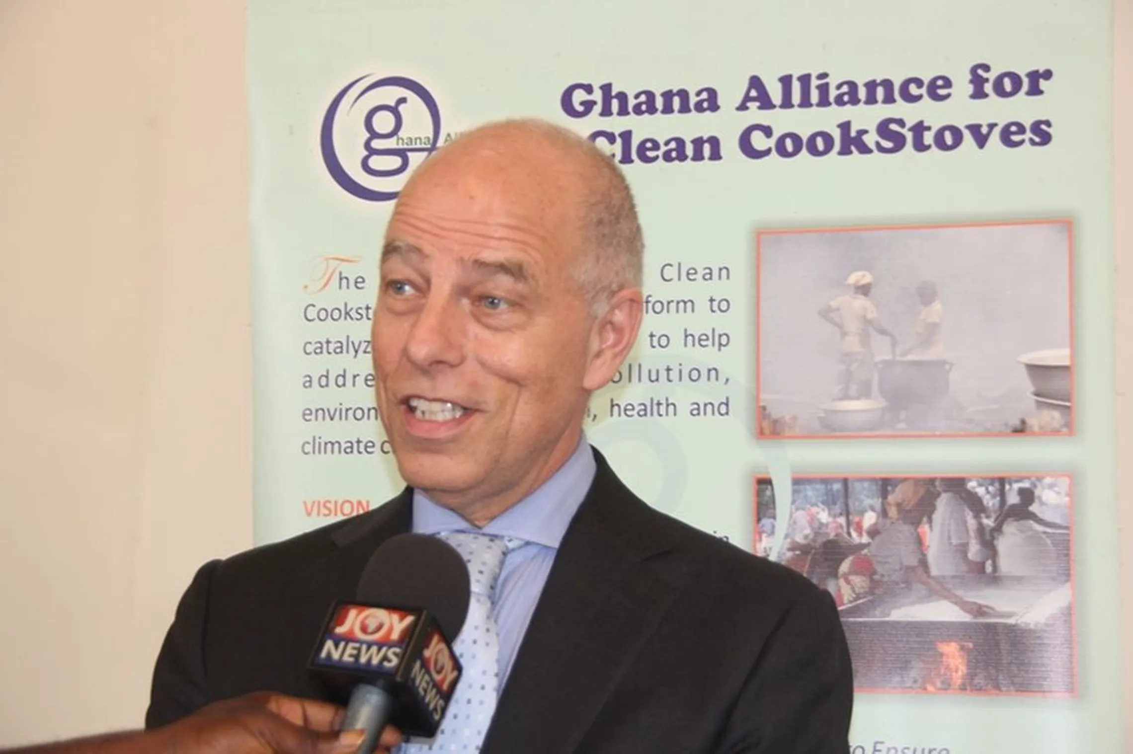 Wim van Nes, SNV Global Sector Coordinator Energy, gives interview at launch