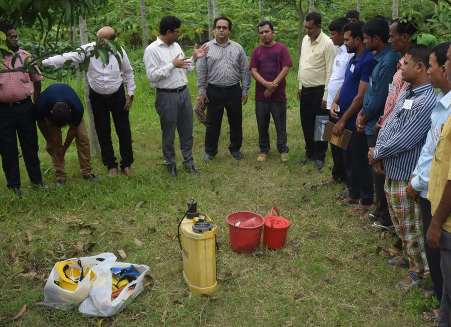Practical orientation in the field in Rajshahi