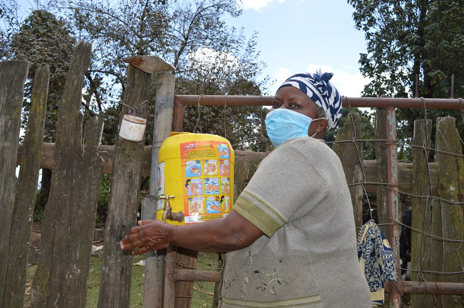 Detailed steps for handwashing are added onto facilities to help embed proper user practice