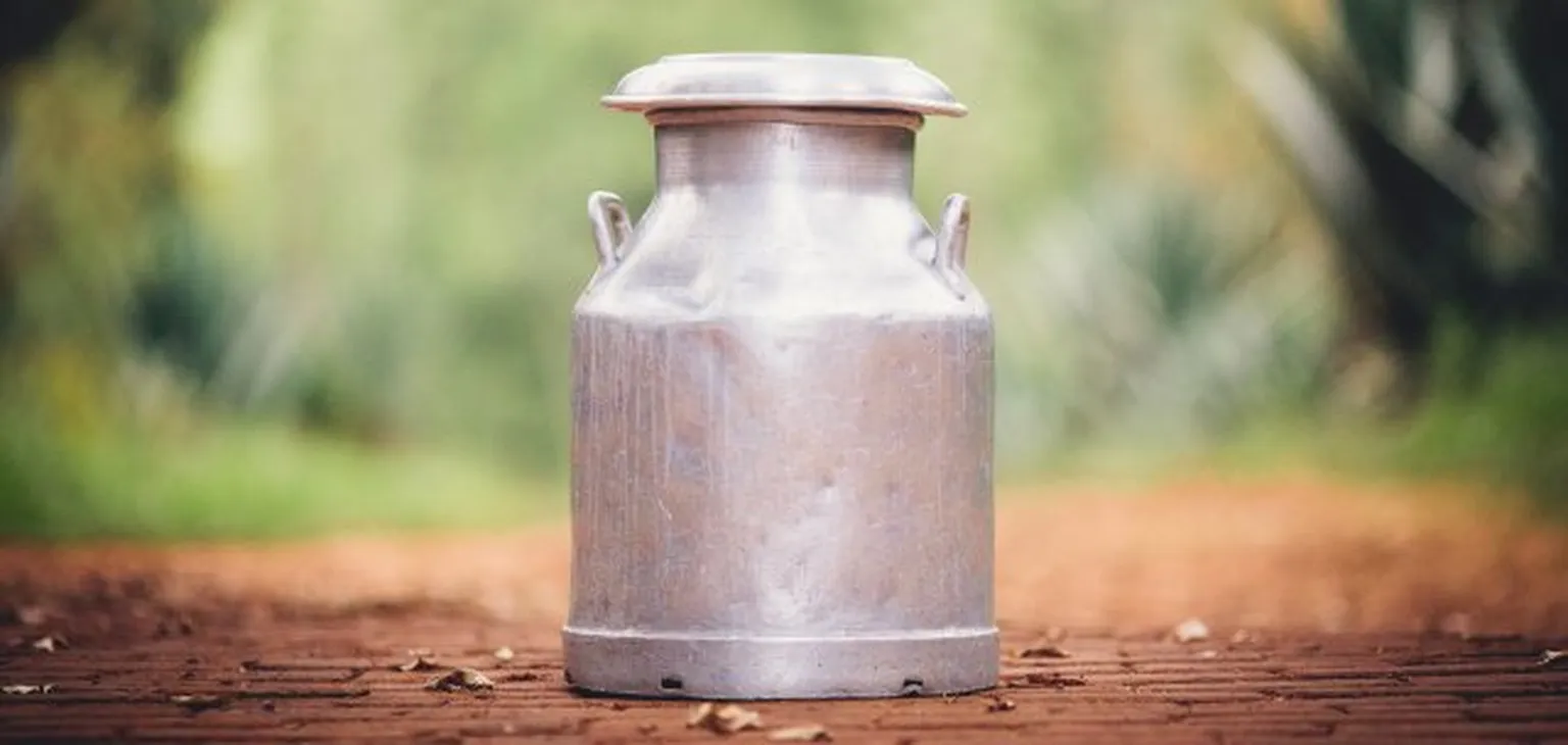 Linking global knowledge to local realities in dairy