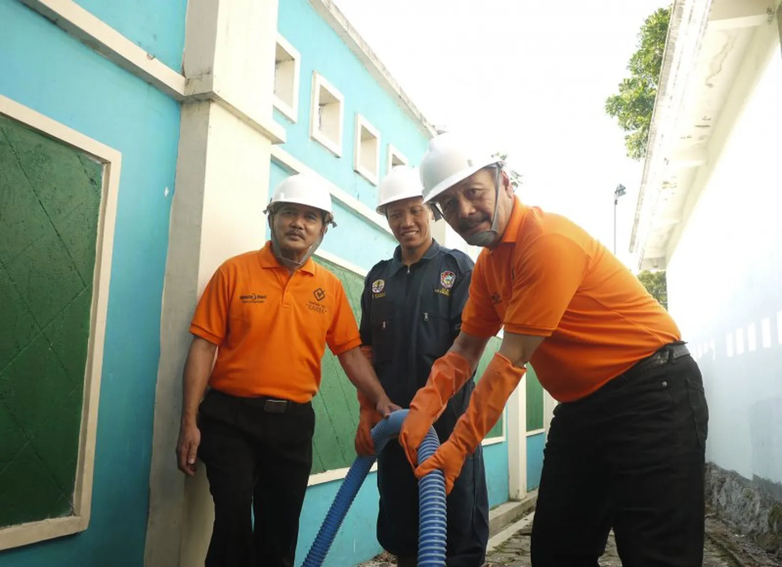 Stand-in Regent Demonstrates Desludging on LLTT Launching Event