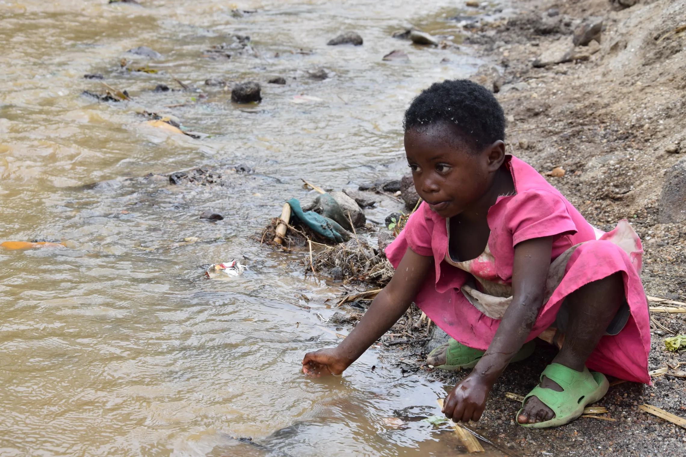 A child washing hands in Karambo, Sebeya catchment